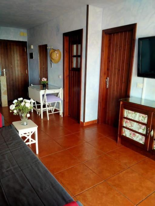 Apartamento Con Vistas Al Mar อาโรนา ภายนอก รูปภาพ